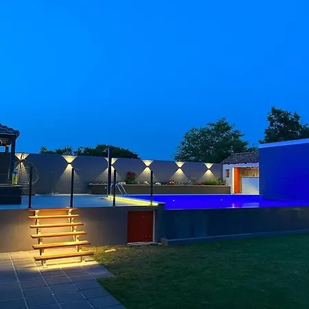 Villa Mystic With Private Pool Near Makarska *
